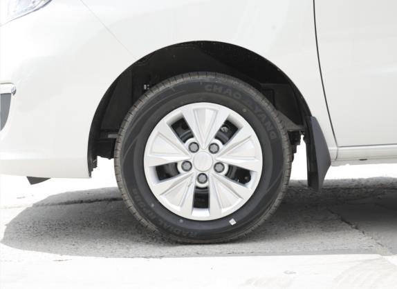 2022款 1.8L 7座标准版 其他细节类   前轮