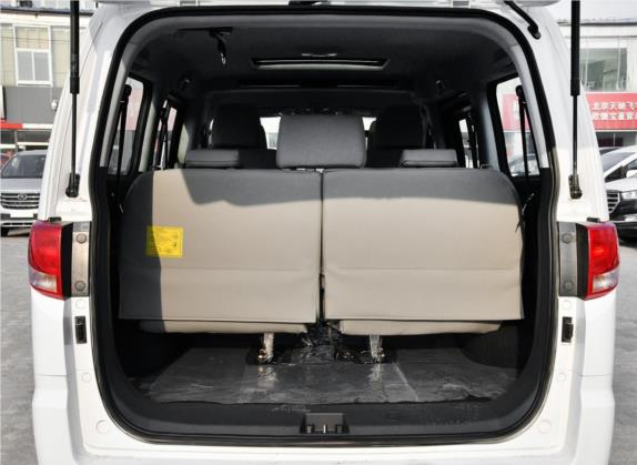 瑞风M4 2017款 2.0T 手动豪华智能型 车厢座椅   后备厢