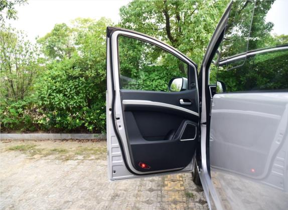 瑞风M4 2018款 2.0T DCT行政版 车厢座椅   前门板