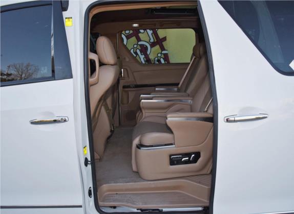 瑞风L6 MAX 2021款 2.0T 自动旗舰型 车厢座椅   后排空间