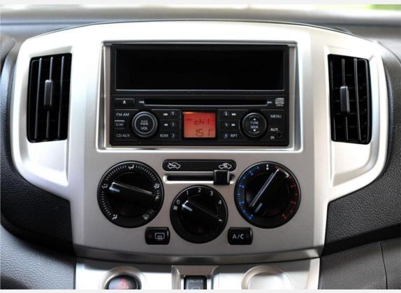 日产NV200 2010款 1.6L 232座 尊贵型 中控类   中控台