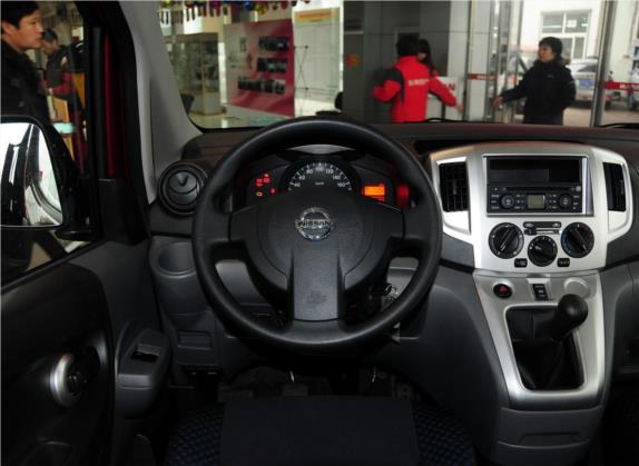 日产NV200 2012款 1.6L 232座 豪华型 中控类   驾驶位