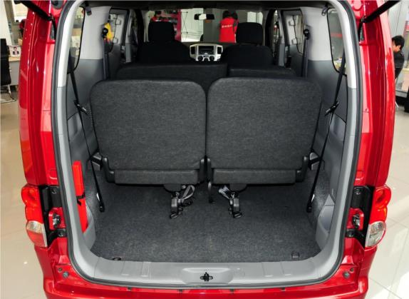 日产NV200 2012款 1.6L 232座 豪华型 车厢座椅   后备厢