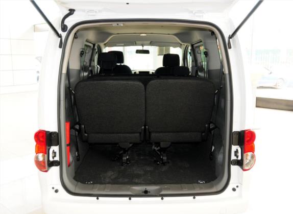 日产NV200 2013款 1.6L 豪华型 国V 车厢座椅   后备厢
