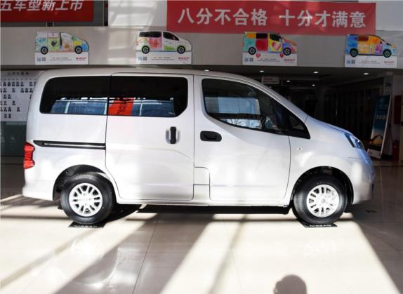 日产NV200 2014款 1.6L CVT尊雅型 国IV 外观   正侧