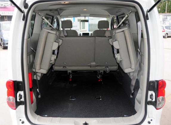 日产NV200 2014款 1.6L 手动豪华型 国IV 车厢座椅   后备厢