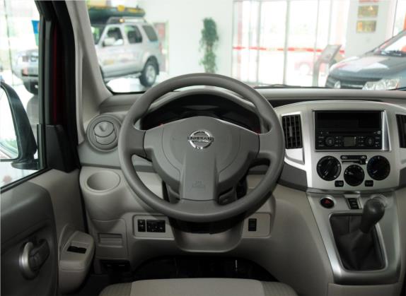 日产NV200 2014款 1.6L 手动尊雅型 国IV 中控类   驾驶位