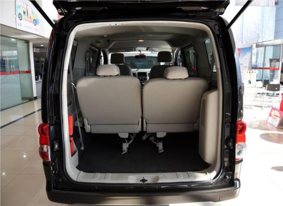 日产NV200 2014款 1.6L 手动尊享型 国IV 车厢座椅   后备厢