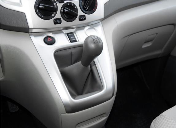 日产NV200 2014款 1.6L 手动尊贵型 国V 中控类   挡把