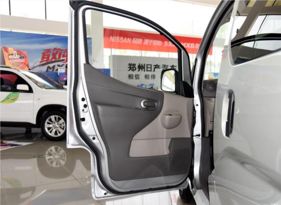 日产NV200 2014款 1.6L CVT尊享型 国V 车厢座椅   前门板