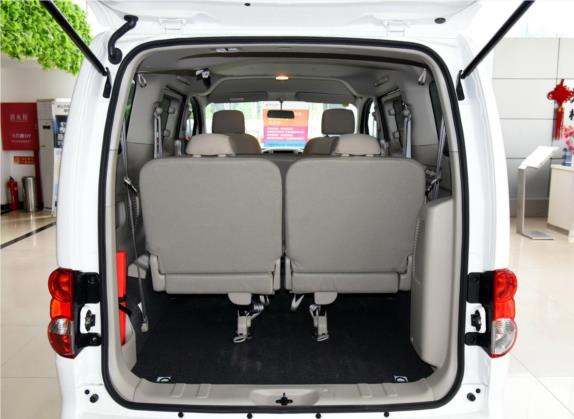 日产NV200 2016款 1.6L CVT尊享型 车厢座椅   后备厢