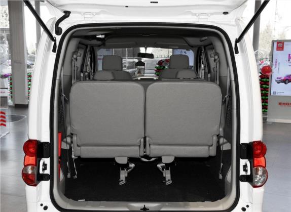 日产NV200 2018款 1.6L CVT豪华型 车厢座椅   后备厢