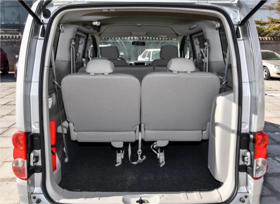 日产NV200 2018款 1.6L CVT尊享型 车厢座椅   后备厢