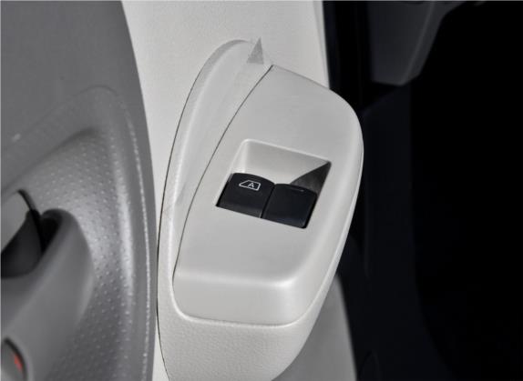 日产NV200 2018款 1.6L CVT尊享型 车厢座椅   门窗控制