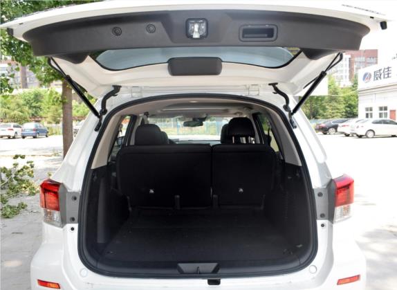 途达 2018款 2.5L 自动两驱智享版 车厢座椅   后备厢