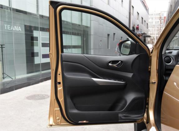 途达 2018款 2.5L 自动四驱豪华版 车厢座椅   前门板