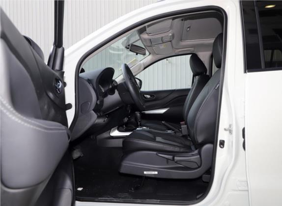 途达 2020款 2.5L XL Upper 自动两驱豪华版 车厢座椅   前排空间