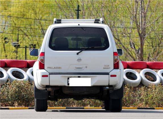 帕拉丁 2006款 2.4L 四驱标准型 外观   正后