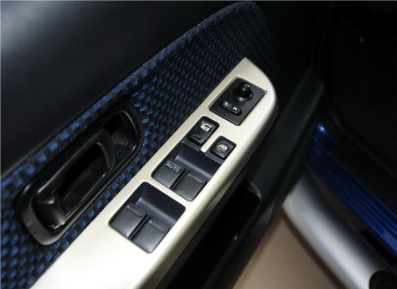 帕拉丁 2013款 2.4L 四驱豪华型 国IV 车厢座椅   门窗控制