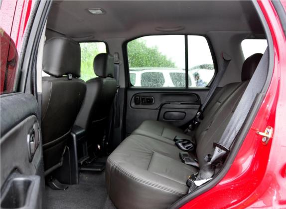 帕拉丁 2013款 2.4L 四驱豪华纪念版 国IV 车厢座椅   后排空间