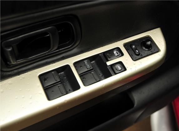 帕拉丁 2013款 2.4L 四驱豪华纪念版 国IV 车厢座椅   门窗控制