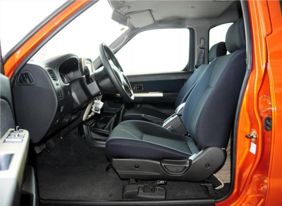 帕拉丁 2013款 2.4L 两驱标准型 国V 车厢座椅   前排空间