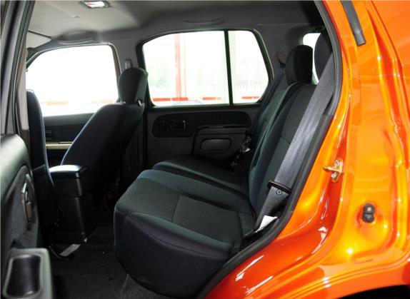 帕拉丁 2013款 2.4L 两驱标准型 国V 车厢座椅   后排空间