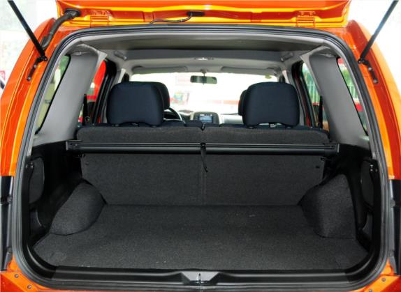 帕拉丁 2013款 2.4L 两驱标准型 国V 车厢座椅   后备厢