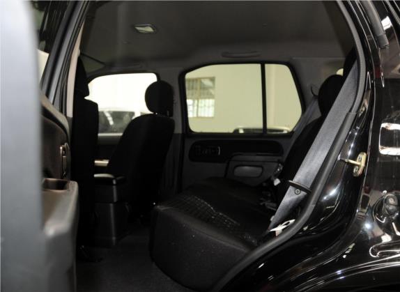 帕拉丁 2013款 2.4L 四驱标准型 国V 车厢座椅   后排空间