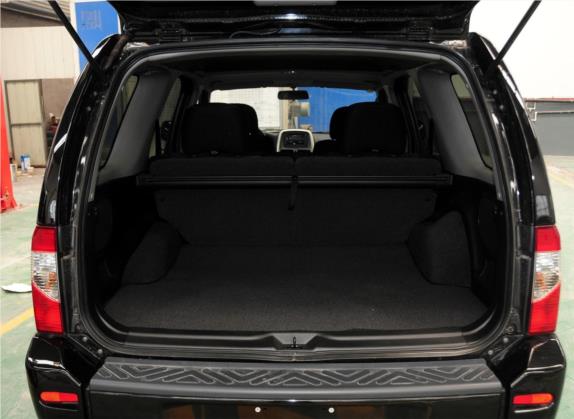 帕拉丁 2013款 2.4L 四驱标准型 国V 车厢座椅   后备厢