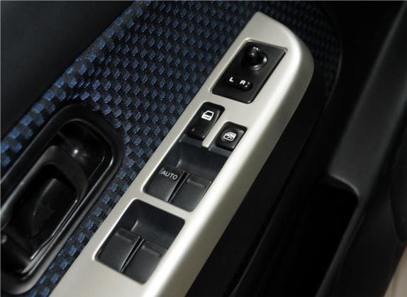 帕拉丁 2013款 2.4L 四驱豪华型 国V 车厢座椅   门窗控制