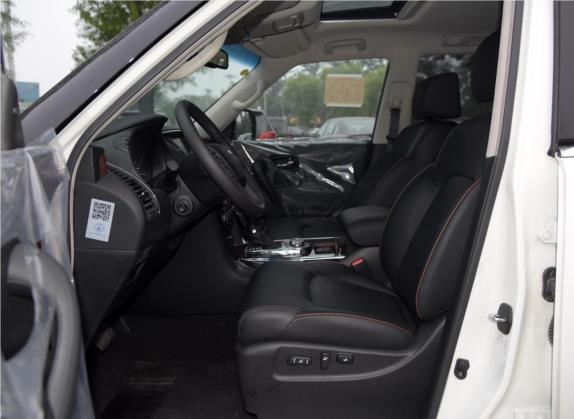 途乐 2016款 5.6L 标准型 车厢座椅   前排空间