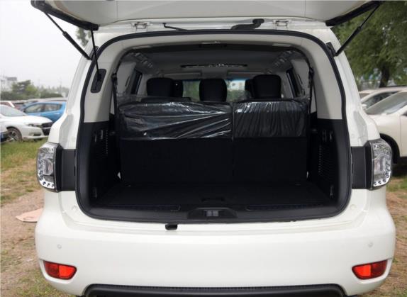途乐 2016款 5.6L 标准型 车厢座椅   后备厢
