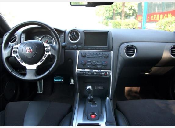 日产GT-R 2010款 3.8T Premium Edition 中控类   中控全图