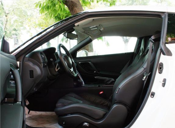 日产GT-R 2012款 3.8T Premium Edition 车厢座椅   前排空间