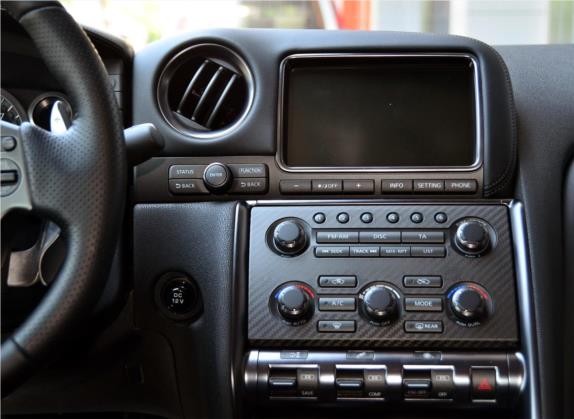 日产GT-R 2013款 3.8T Premium Edition 中控类   中控台