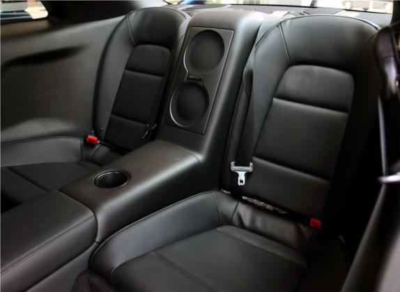 日产GT-R 2013款 3.8T Premium Edition 车厢座椅   后排空间