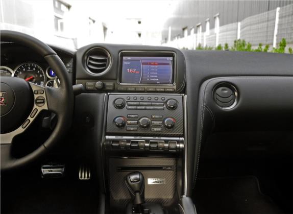 日产GT-R 2014款 3.8T Premium Edition 黑色内饰 中控类   中控台