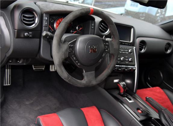 日产GT-R 2015款 3.8T NISMO 中控类   驾驶位