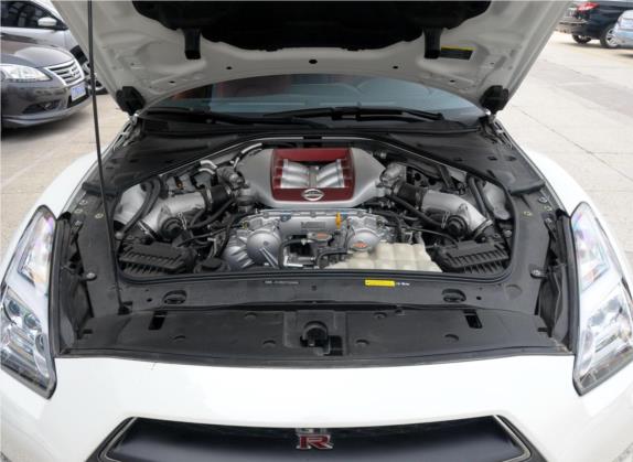 日产GT-R 2015款 3.8T 豪华棕红内饰版 其他细节类   发动机舱