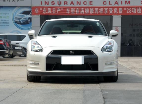 日产GT-R 2015款 3.8T 豪华棕红内饰版 外观   正前