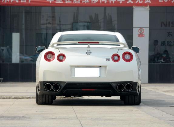 日产GT-R 2015款 3.8T 豪华棕红内饰版 外观   正后