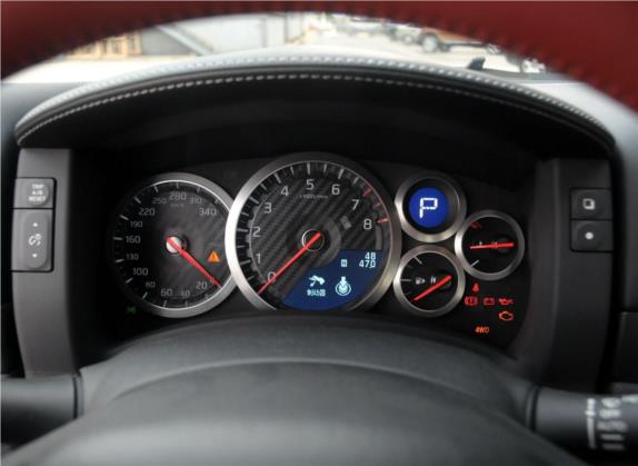 日产GT-R 2015款 3.8T 豪华棕红内饰版 中控类   仪表盘