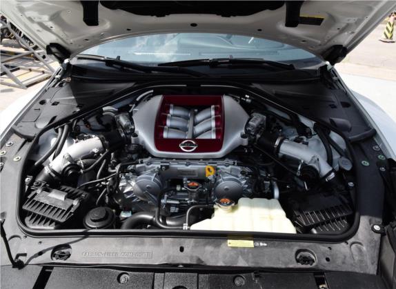 日产GT-R 2015款 3.8T 动感酷黑内饰版 其他细节类   发动机舱