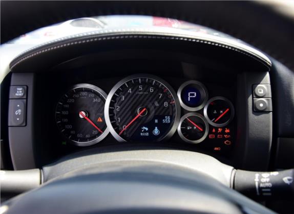 日产GT-R 2015款 3.8T 动感酷黑内饰版 中控类   仪表盘