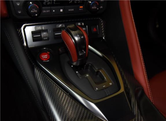日产GT-R 2017款 3.8T 定制版 中控类   挡把