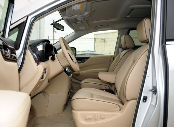 贵士 2013款 3.5L SL 车厢座椅   前排空间
