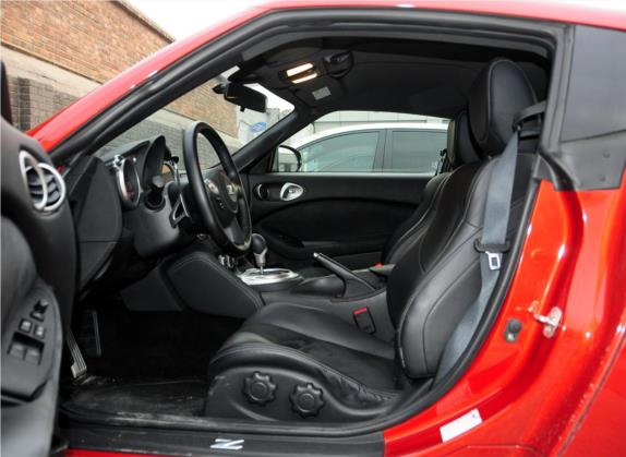 日产370Z 2013款 3.7L Coupe 车厢座椅   前排空间