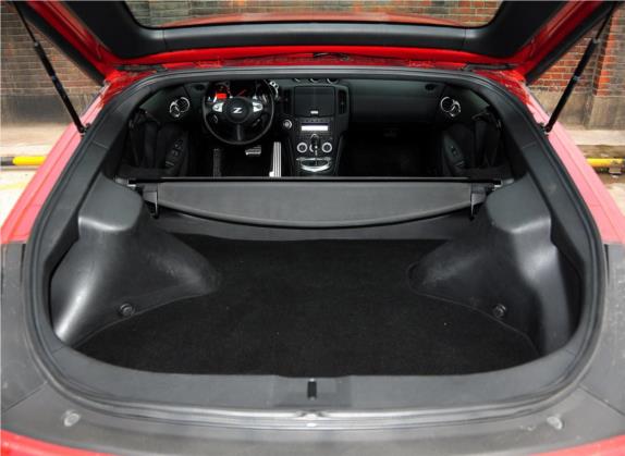 日产370Z 2013款 3.7L Coupe 车厢座椅   后备厢