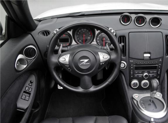 日产370Z 2013款 3.7L Roadster 中控类   驾驶位